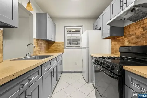 12 Bayview Avenue Jersey City NJ 07305