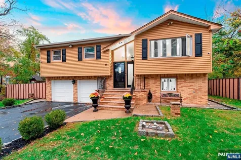 88 Hinchman Avenue Wayne NJ 07470