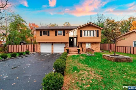 88 Hinchman Avenue Wayne NJ 07470