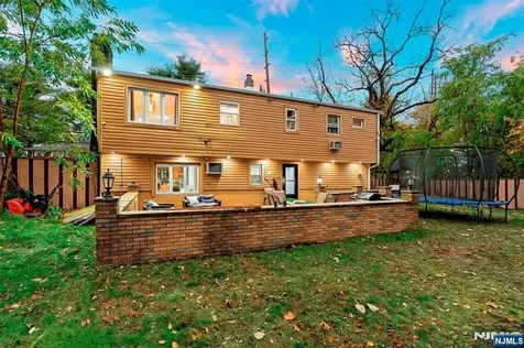 88 Hinchman Avenue Wayne NJ 07470