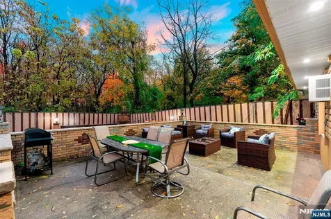 88 Hinchman Avenue Wayne NJ 07470