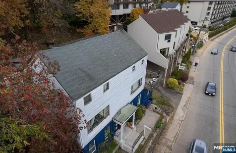 1106-1108 River Road Edgewater NJ 07070