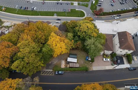 1106-1108 River Road Edgewater NJ 07020