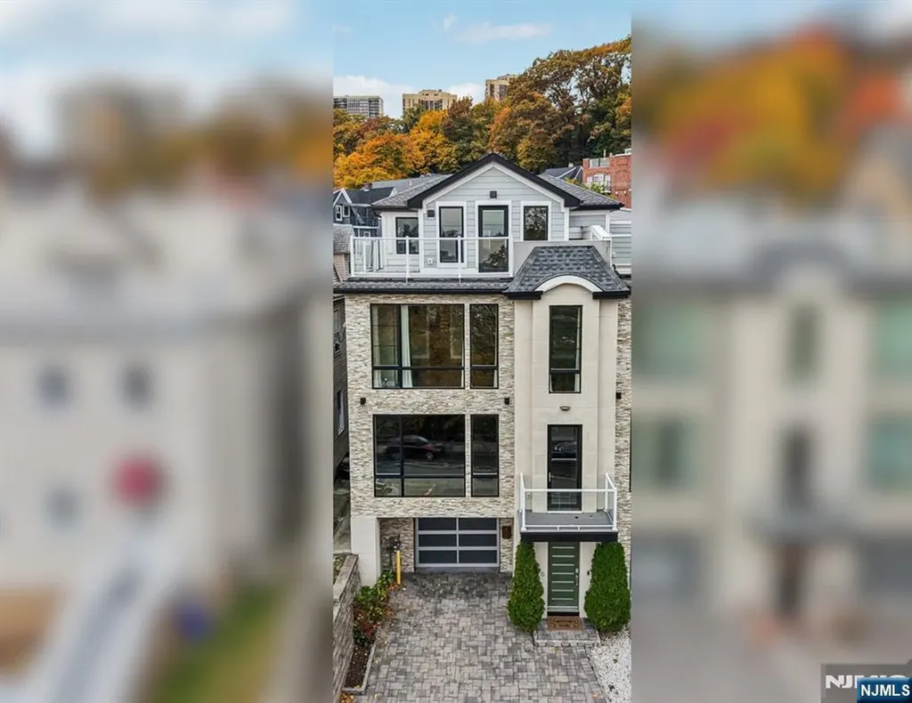 26 Hudson Terrace Edgewater NJ 07020