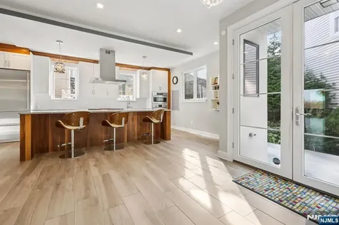 26 Hudson Terrace Edgewater NJ 07020