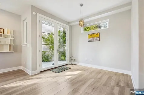 26 Hudson Terrace Edgewater NJ 07020