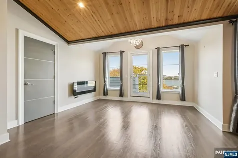 26 Hudson Terrace Edgewater NJ 07020