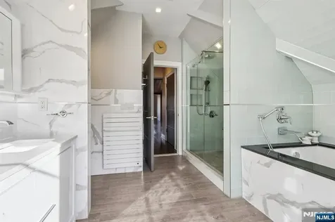 26 Hudson Terrace Edgewater NJ 07020