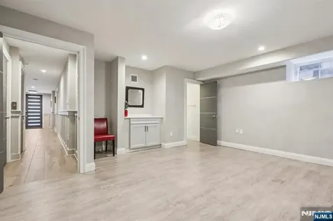 26 Hudson Terrace Edgewater NJ 07020