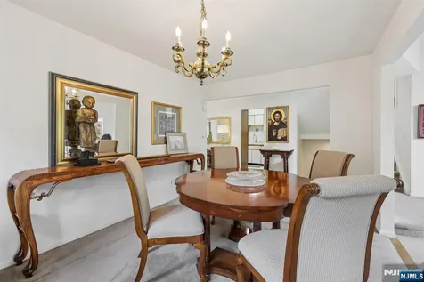 21 Cedar Wood Terrace Woodland Park NJ 07424