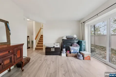 21 Cedar Wood Terrace Woodland Park NJ 07424