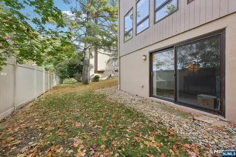 21 Cedar Wood Terrace Woodland Park NJ 07424