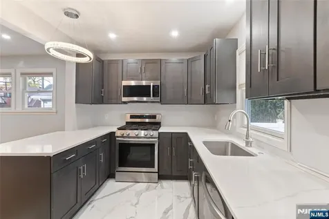 543 Sagamore Avenue Teaneck NJ 07666