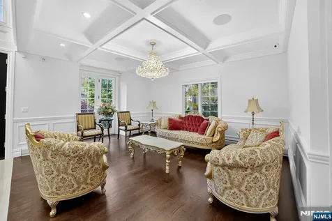 1096 Briar Way Fort Lee NJ 07024