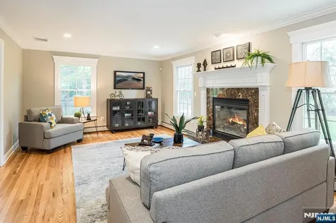 147 Winslow Terrace Glen Rock NJ 07452