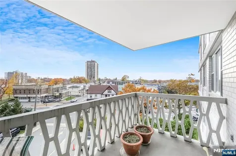 2000 Linwood Avenue Fort Lee NJ 07024