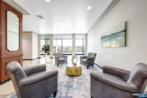 2000 Linwood Avenue Fort Lee NJ 07024