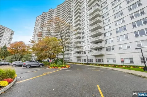 2000 Linwood Avenue Fort Lee NJ 07024