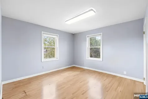 197 Washington Avenue Bergenfield NJ 07621