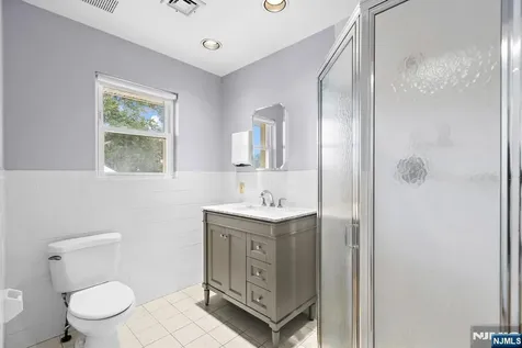197 Washington Avenue Bergenfield NJ 07621