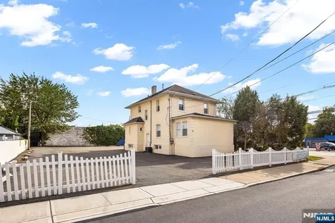 197 Washington Avenue Bergenfield NJ 07621