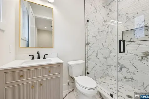 92 Benton Road Paramus NJ 07652