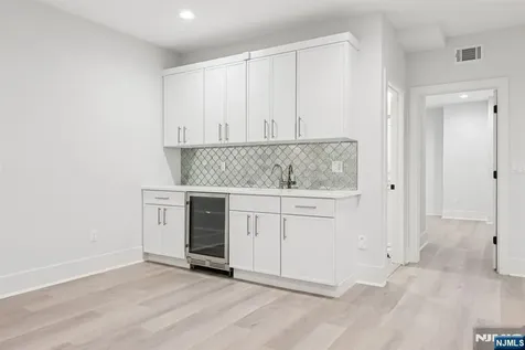 92 Benton Road Paramus NJ 07652
