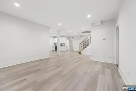 92 Benton Road Paramus NJ 07652