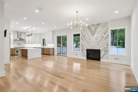 92 Benton Road Paramus NJ 07652