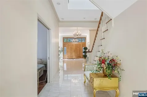132 Chestnut Ridge Road Saddle River NJ 07458