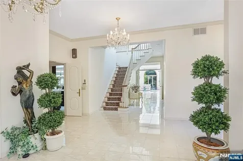 132 Chestnut Ridge Road Saddle River NJ 07458