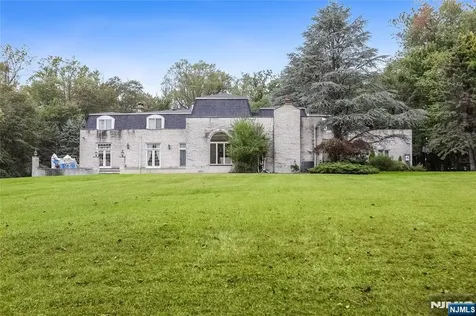 132 Chestnut Ridge Road Saddle River NJ 07458
