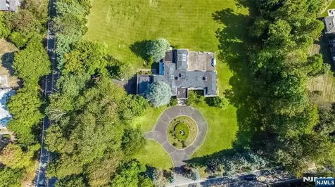132 Chestnut Ridge Road Saddle River NJ 07458