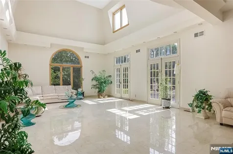132 Chestnut Ridge Road Saddle River NJ 07458