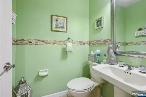 22 Cedarwood Terrace Woodland Park NJ 07424