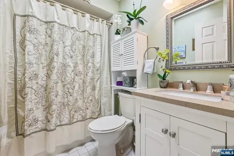 22 Cedarwood Terrace Woodland Park NJ 07424