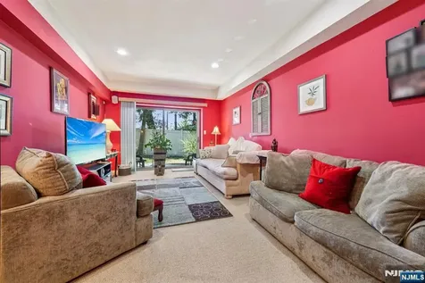 22 Cedarwood Terrace Woodland Park NJ 07424