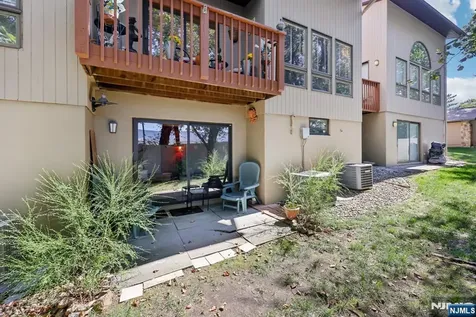 22 Cedarwood Terrace Woodland Park NJ 07424