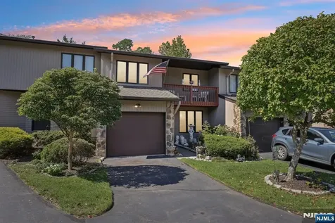22 Cedarwood Terrace Woodland Park NJ 07424
