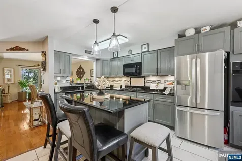 22 Cedarwood Terrace Woodland Park NJ 07424
