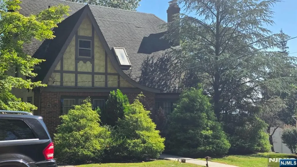 24 Mountain Avenue West Orange NJ 07052