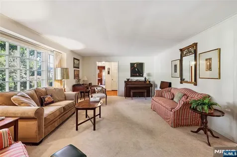 172 Ackerman Avenue Ho-ho-kus NJ 07423
