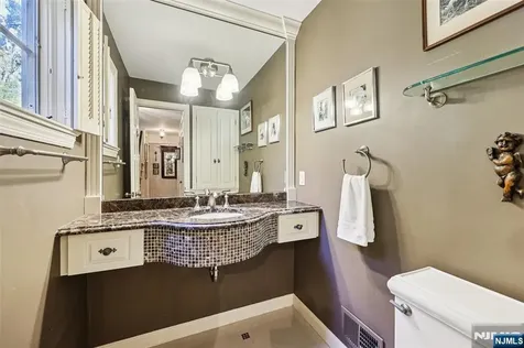 172 Ackerman Avenue Ho-ho-kus NJ 07423