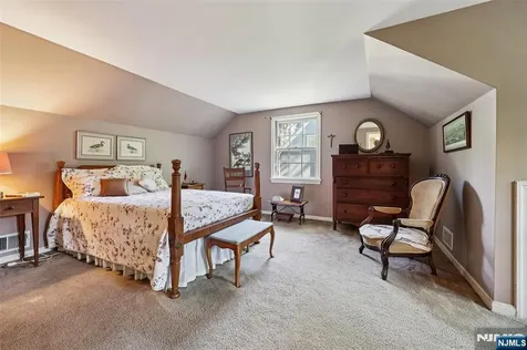 172 Ackerman Avenue Ho-ho-kus NJ 07423