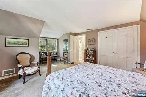 172 Ackerman Avenue Ho-ho-kus NJ 07423