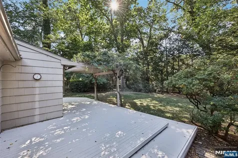 172 Ackerman Avenue Ho-ho-kus NJ 07423