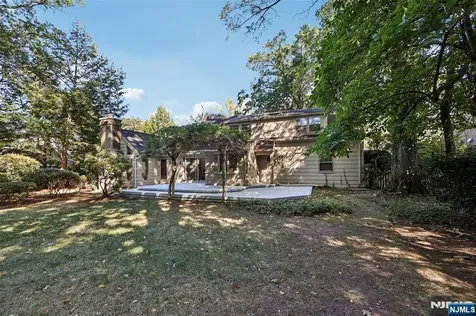 172 Ackerman Avenue Ho-ho-kus NJ 07423