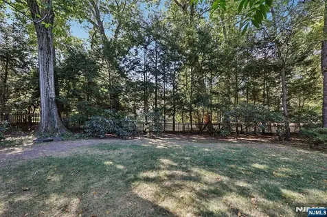 172 Ackerman Avenue Ho-ho-kus NJ 07423