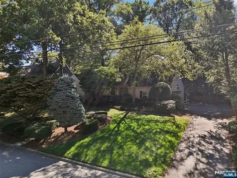 172 Ackerman Avenue Ho-ho-kus NJ 07423