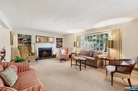 172 Ackerman Avenue Ho-ho-kus NJ 07423